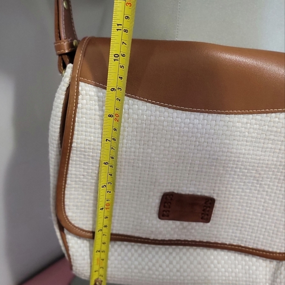 ❤️Liz Claiborne  Cross Body - Picture 9 of 13